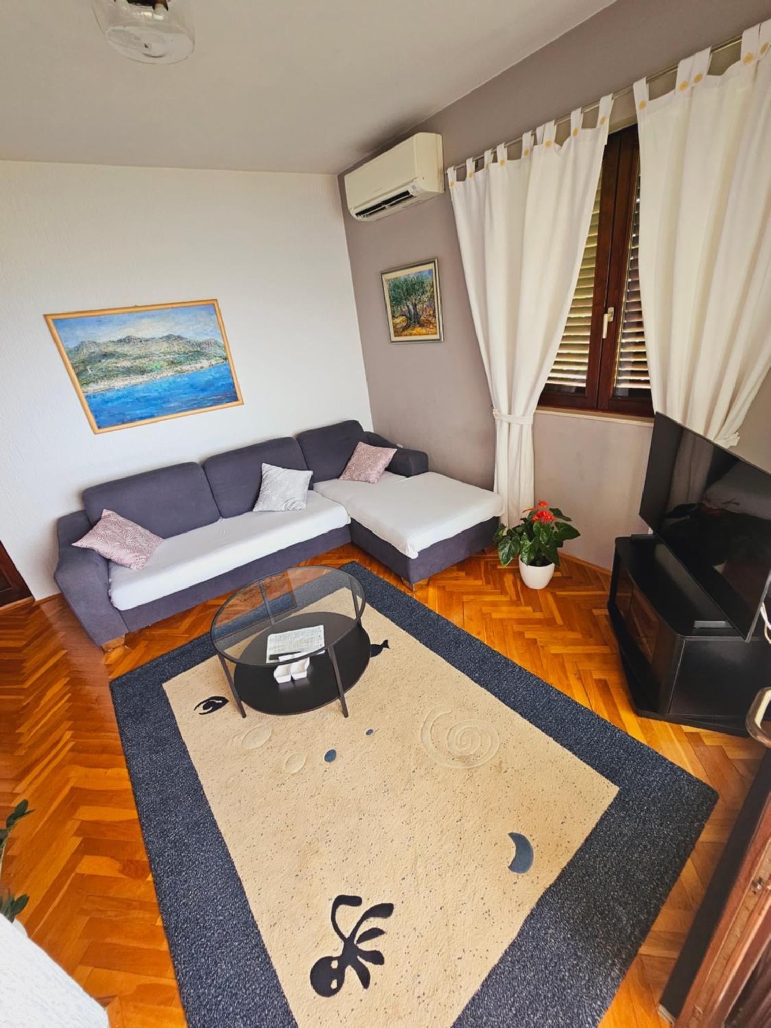 Apartman Lampic With Beautiful Sea View Podgora Zewnętrze zdjęcie