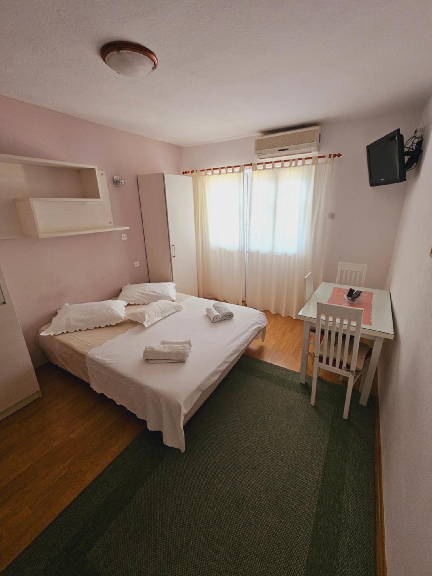 Apartman Lampic With Beautiful Sea View Podgora Zewnętrze zdjęcie